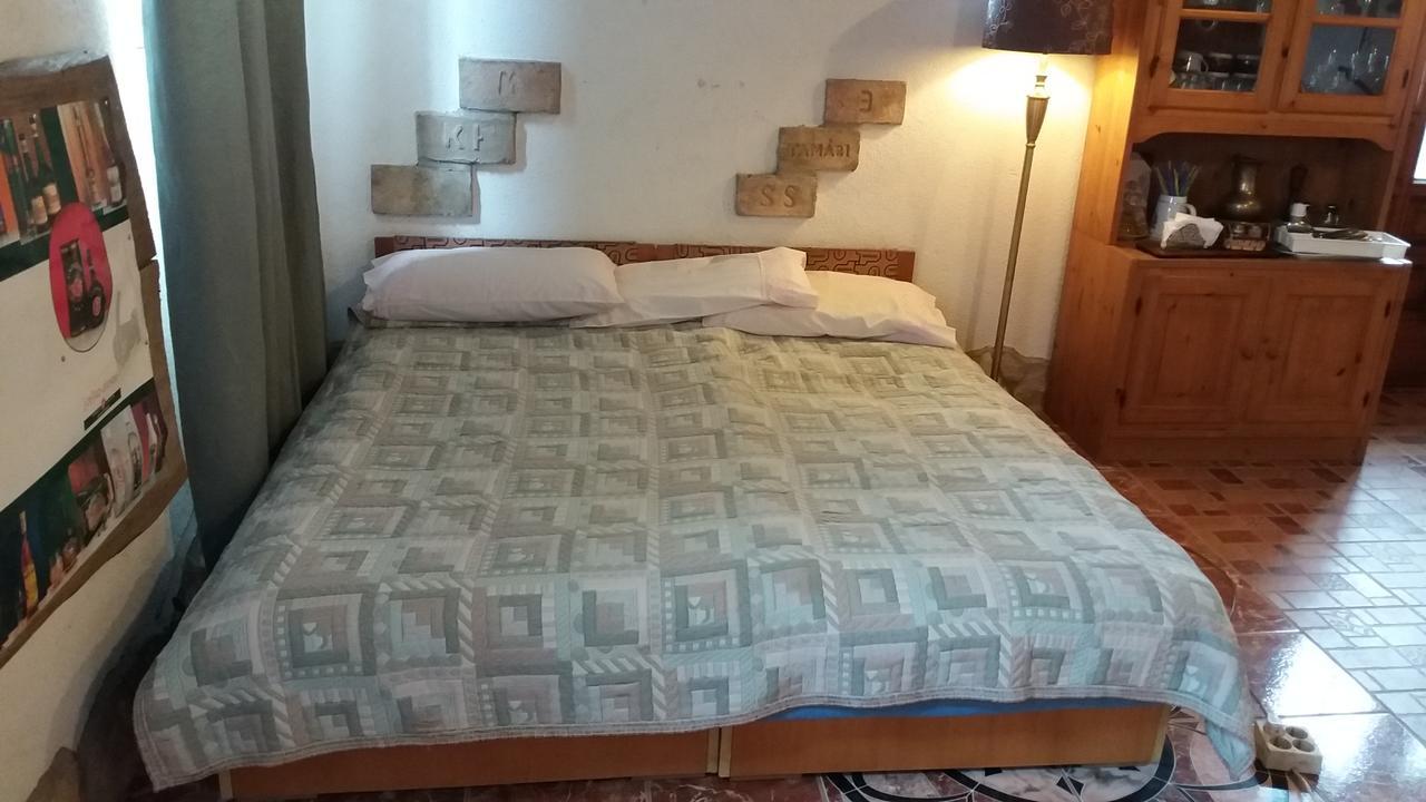Nicolaj Vendeghaz Es Tanya Hotel ภายนอก รูปภาพ